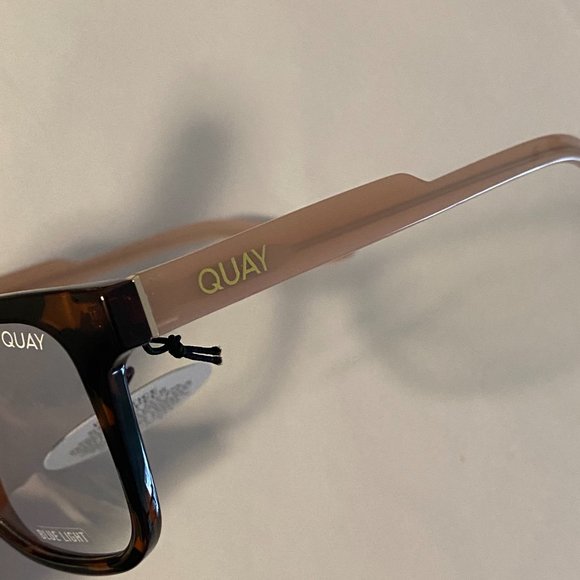 Quay Hardwire Cat Eye Blue Light Screen Glasses - Picture 12 of 14